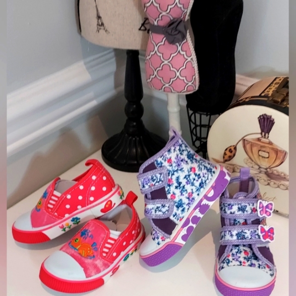 Chulis children shoes 2 pair, 1 Low Top 1 High Top Size 1/19 NWOB